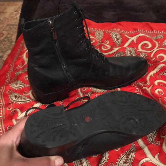 COPY - Black Above ankle boots - Picture 3 of 10